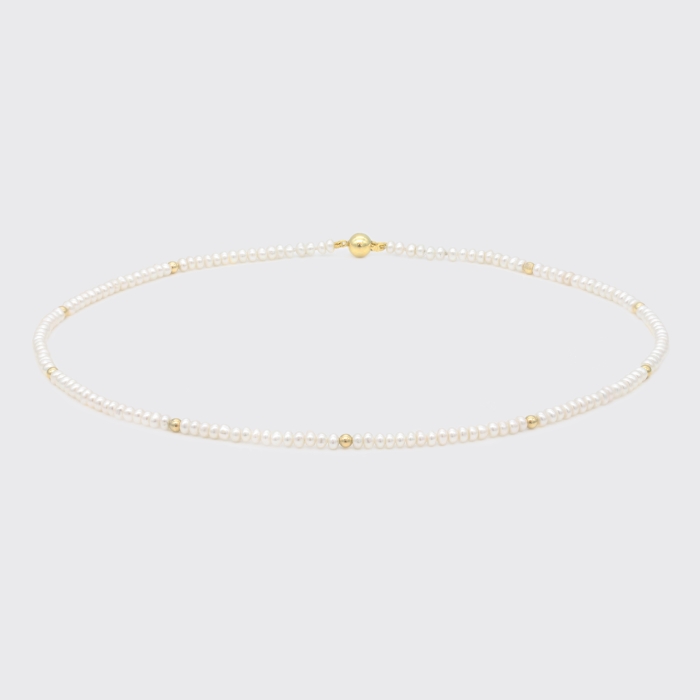 Perlenkette mit Goldkugeln Perlenkette mit Goldkugeln