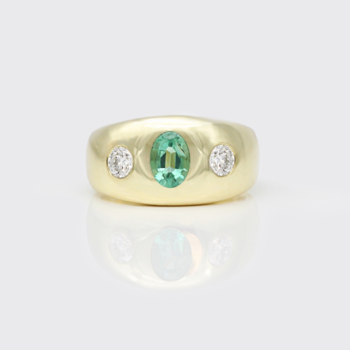 Bandring mit Smaragd und Brillanten Bandring mit Smaragd und Brillanten