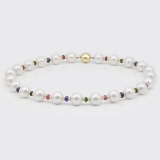 Halskette aus Süßwasserperlen und Edelsteinscheiben