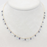 Goldkette mit Saphir- und Aquamarintropfen